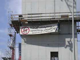 poster bij een winkel